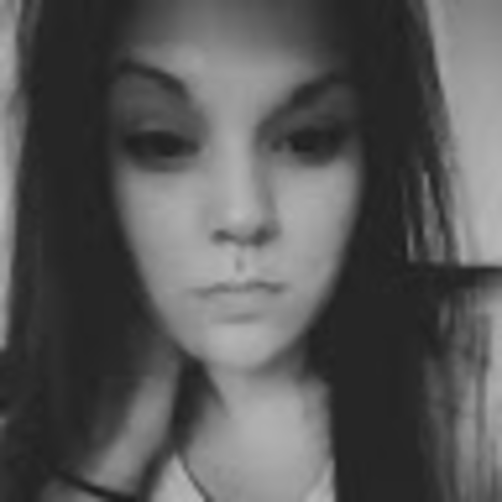 Meet your Posher, Elise